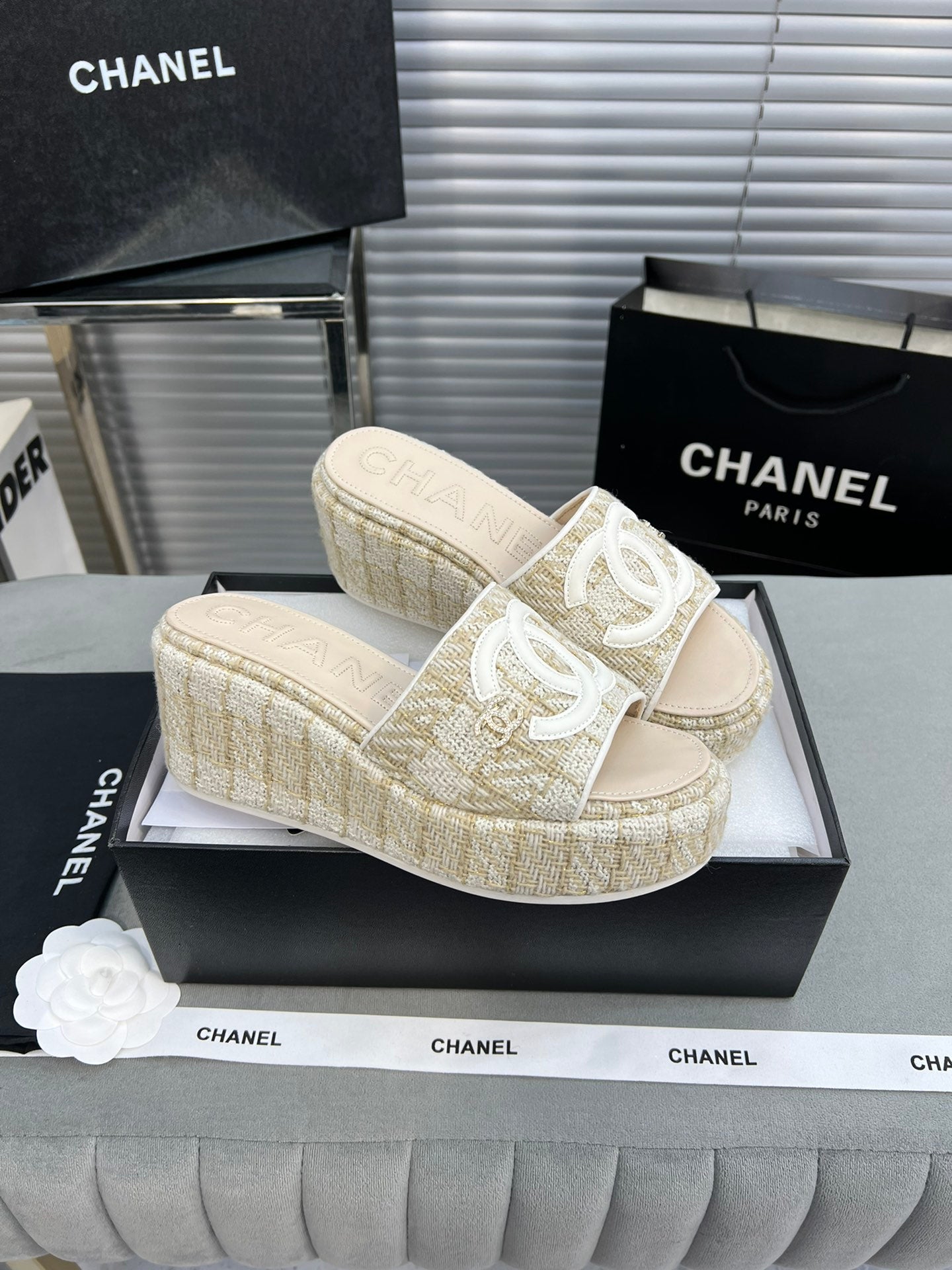 Luxury Woven Platform Slide Sandals – Beige