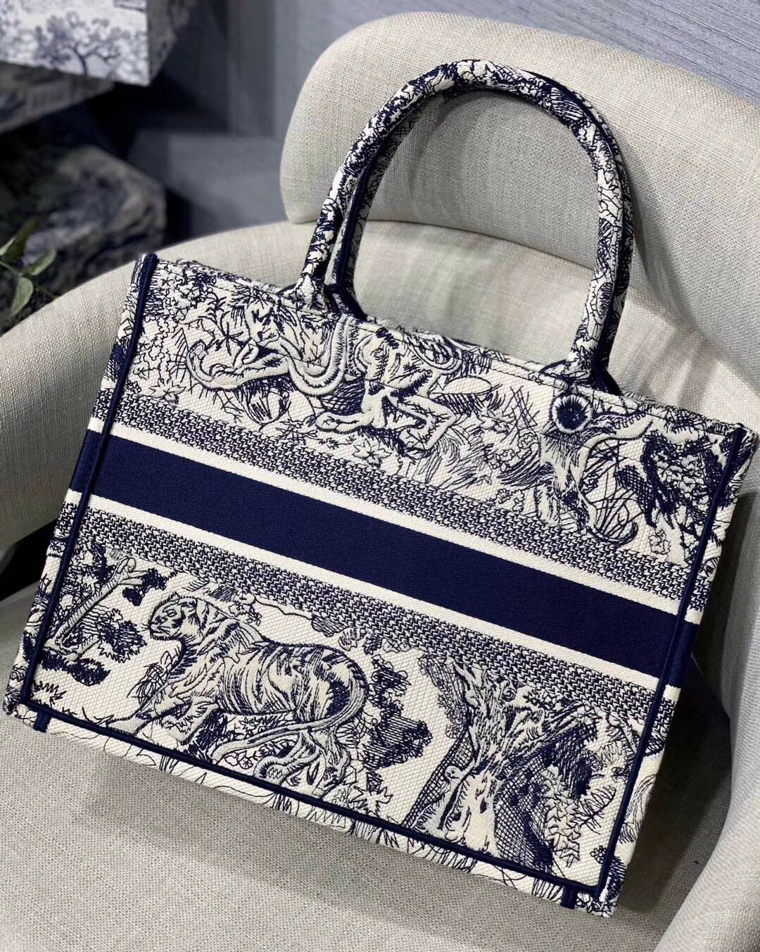 Luxury Embroidered Canvas Tote Bag – Large Structured Design