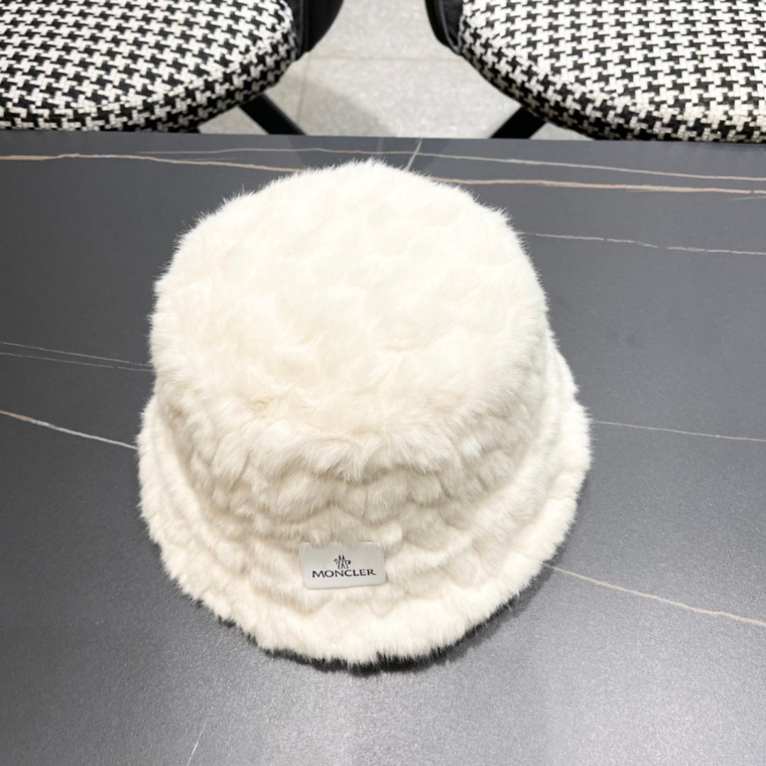 Luxury Fur Bucket Hat – Soft Plush Winter Style