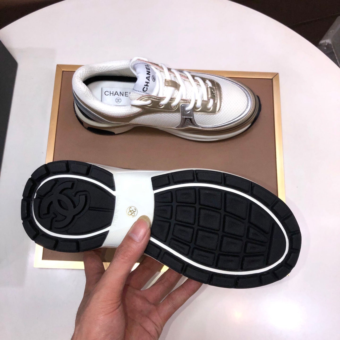 C runners, White & Gold Luxury Mesh Sneakers