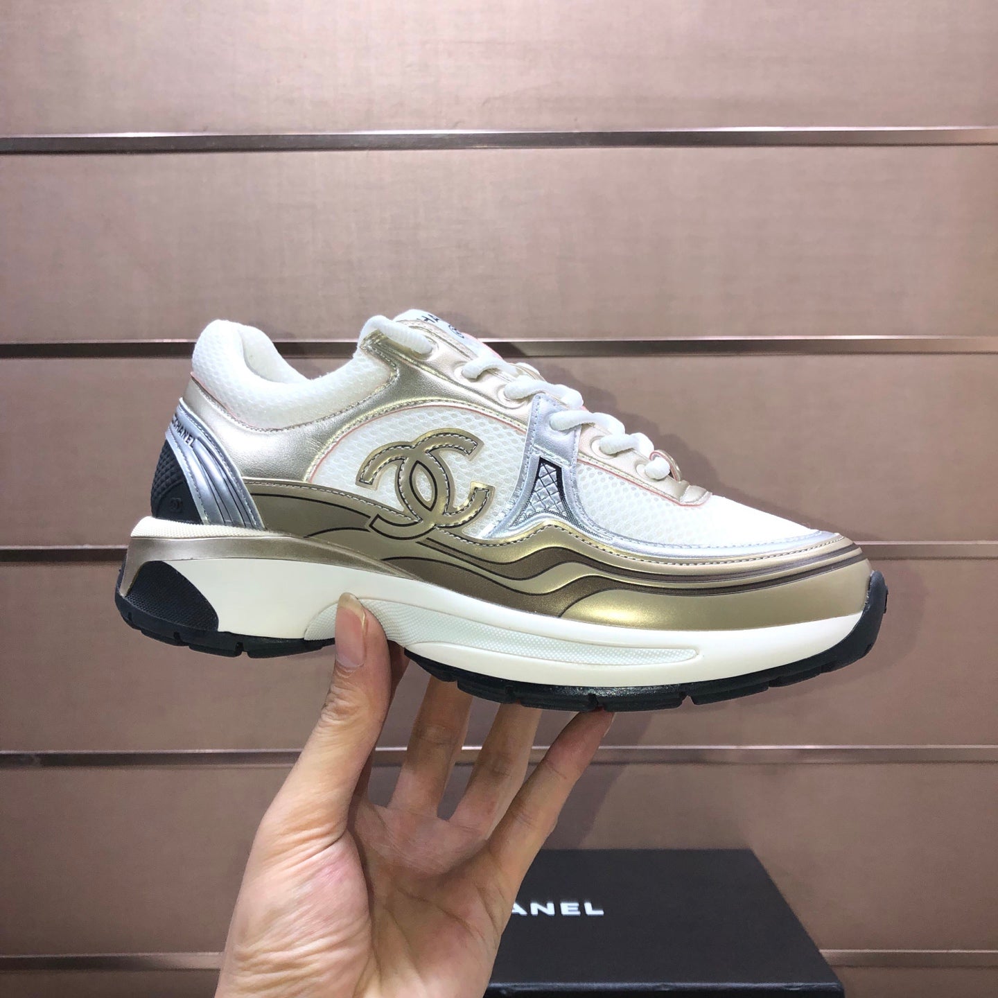 C runners, White & Gold Luxury Mesh Sneakers