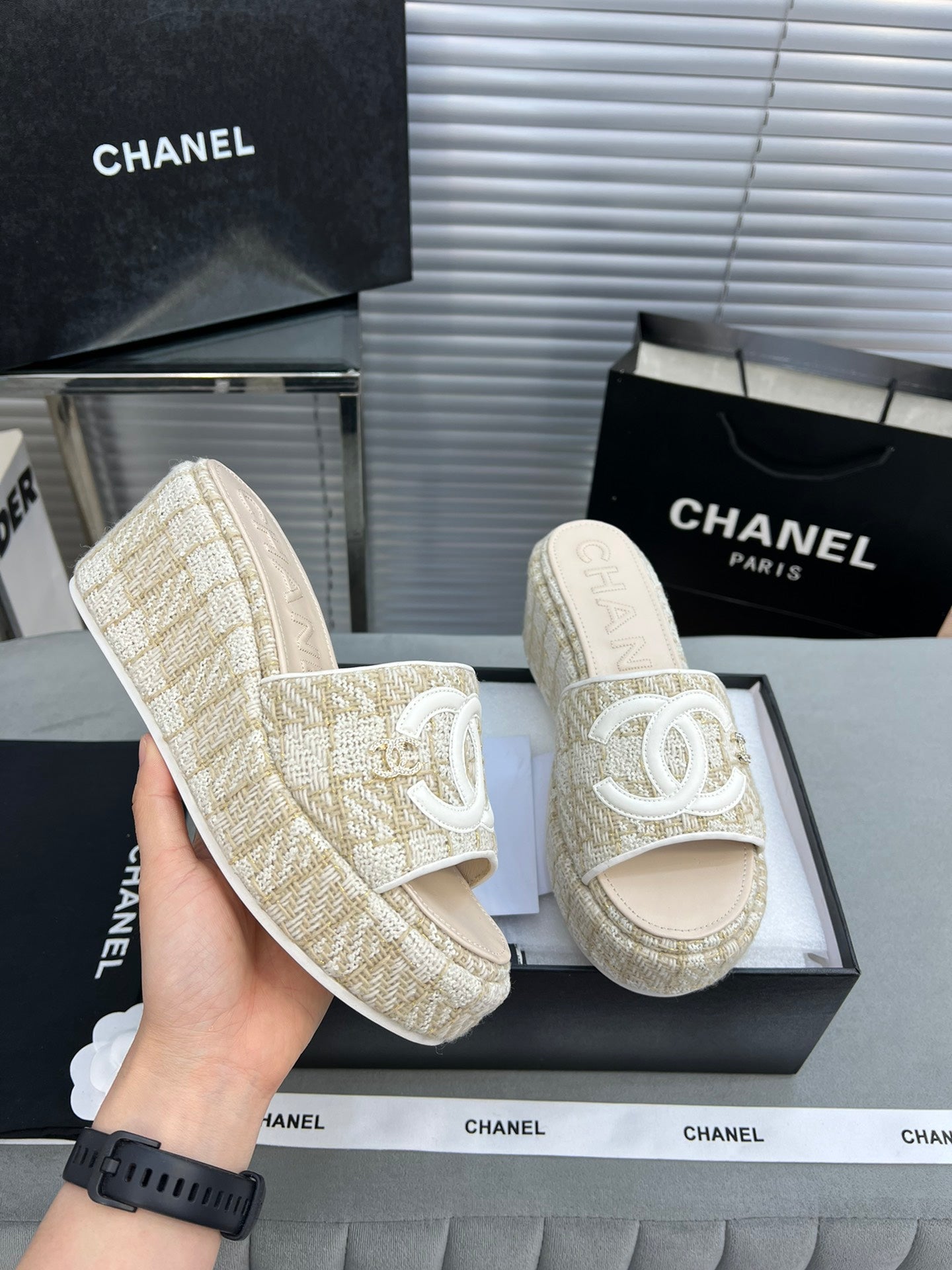 Luxury Woven Platform Slide Sandals – Beige