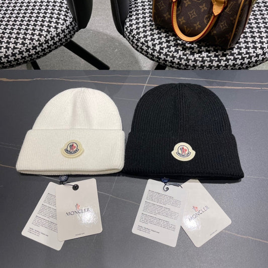 Luxury Knit Beanie Hat – Ribbed Design with Logo Patch
